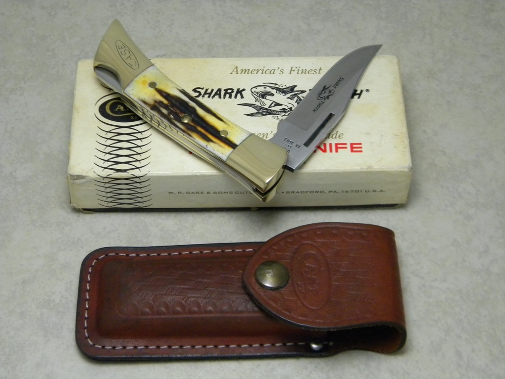 Case XX SS USA 10 Dot (1980) Stag 5197 LSSP Shark Tooth Lockback Knife in Box