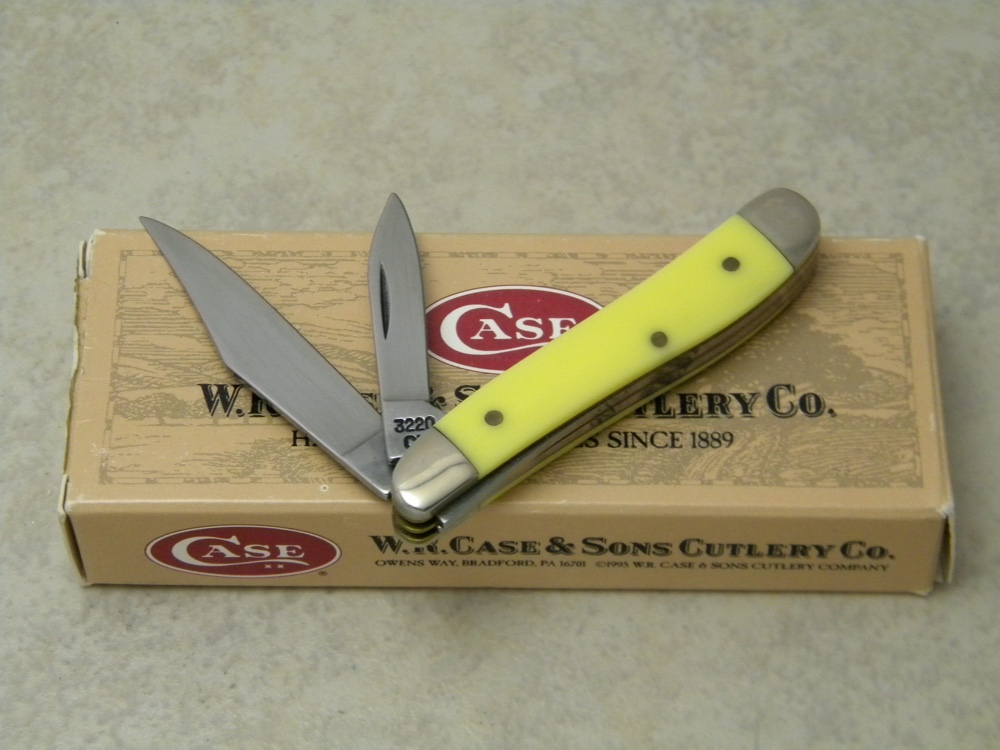 Case XX USA 1998 Yellow 3220 SS Peanut Knife in Box