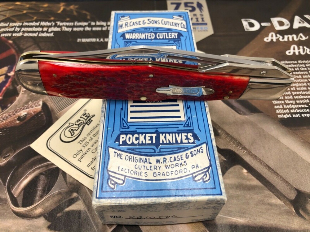 Case Classic 61050 L SAB Swing guard Lockback Red Banana Bone Knife w