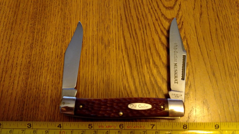 Old Cutler USA MUSKRAT 2 Blade Pocket Knife Jigged Handle Carbon Steel