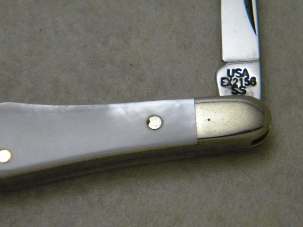 Case XX USA 8 Dot EX2156 SS Exotic Pearl Tuxedo Knife in Box