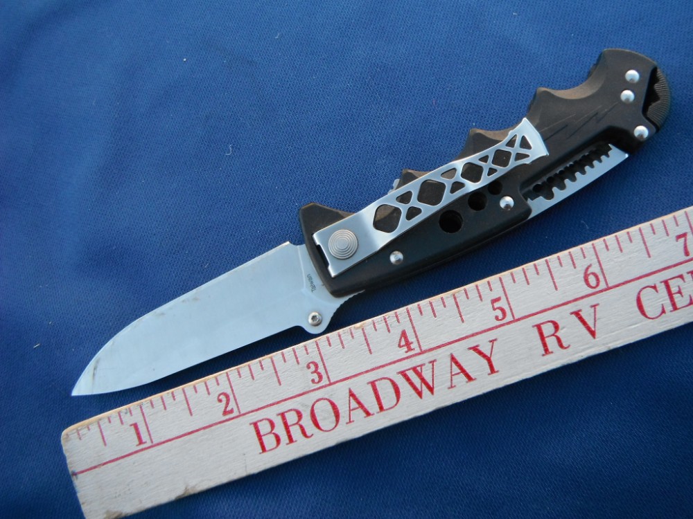 SOG EL01CP Kilowatt Electricians Pocket Knife with Wire Stripping Multi Tool, 3.4 Inch AUS8 Blade