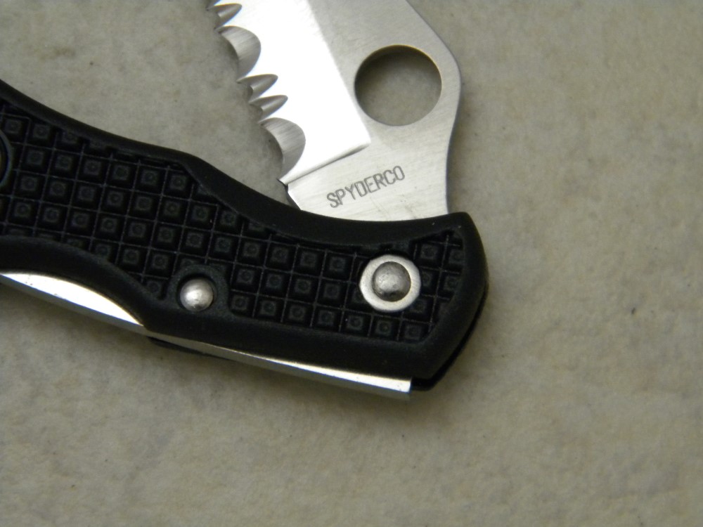 Spyderco Seki Japan LBL Serrated Black Ladybug Tactical Lockback Knife in Box