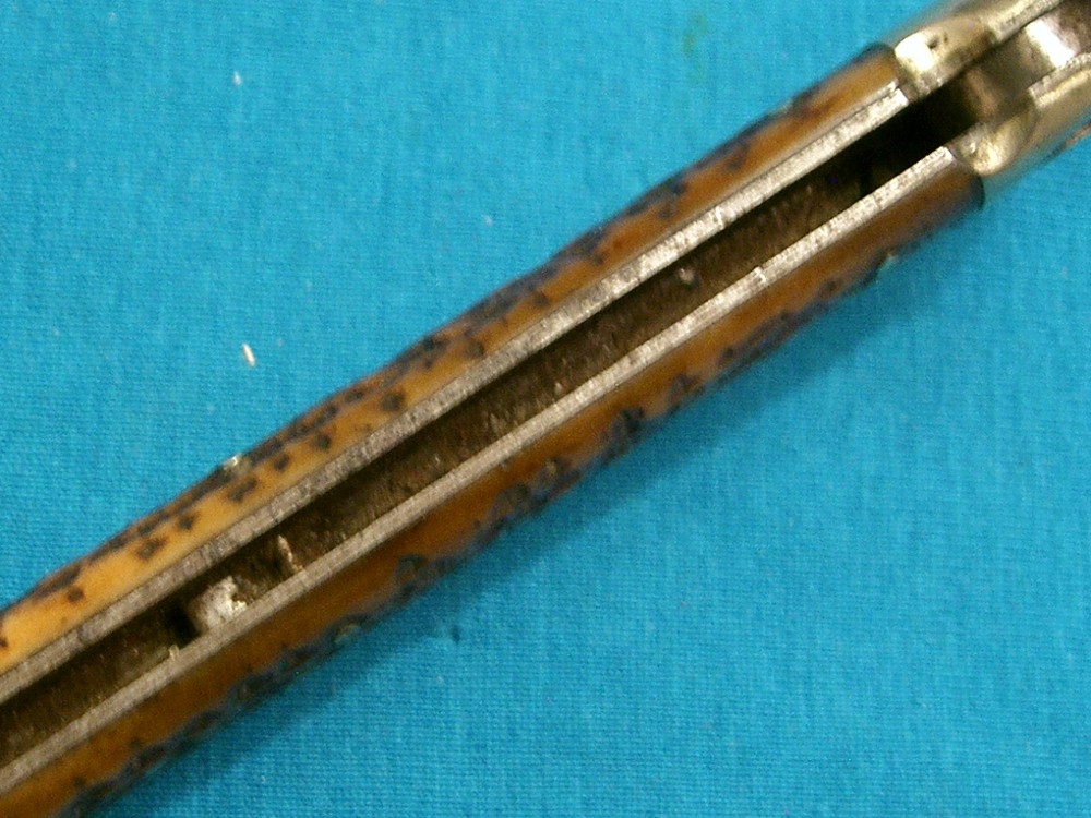 ANTIQUE VINTAGE PRESS BUTTON KNIFE CO WALDEN Y USA BONE HANDLE