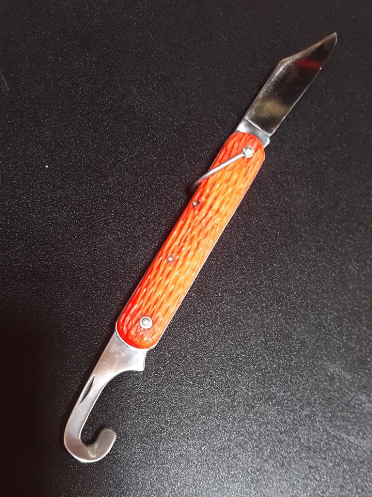 Schrade Walden New York Paratrooper Knife