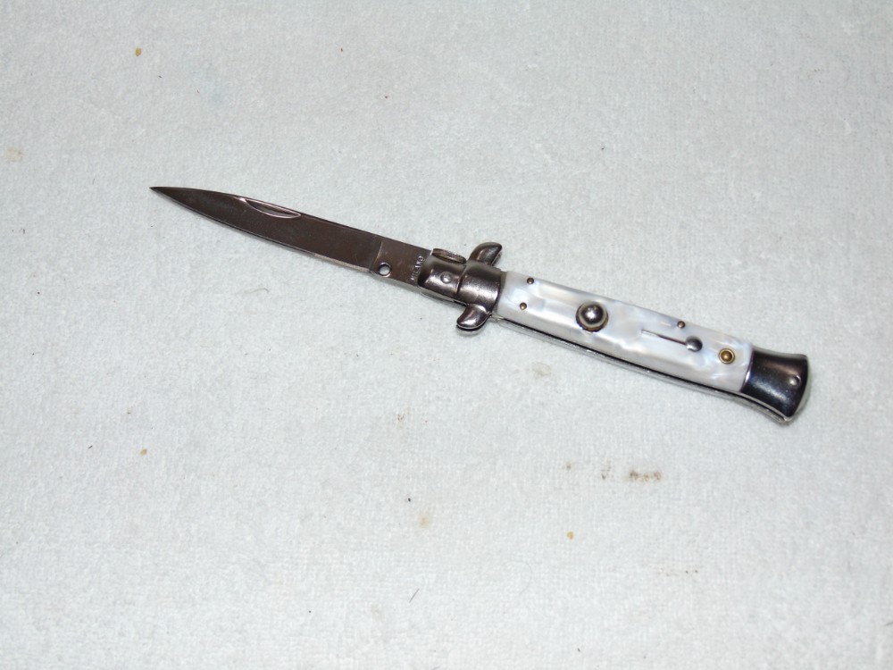 MILANO ITALY SWITCH BLADE KNIFE, Push button with Bolster / Guard Unlock 9