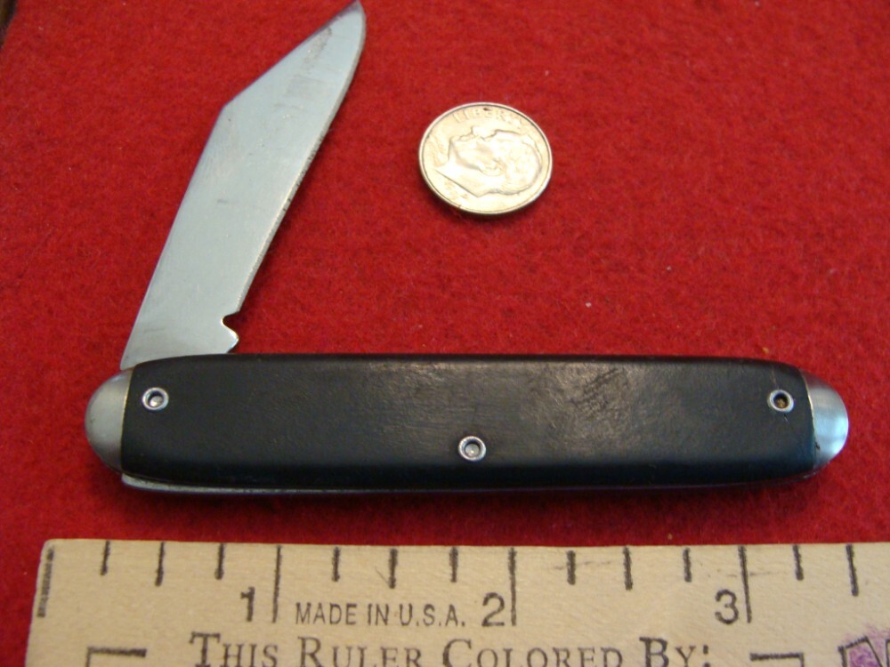 Smokey Mountain Knife Works "World's Largest Knife Showcase" Novelty Knife Company