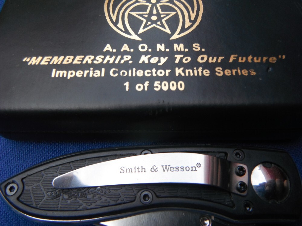 Shriner AAONMS Masonic Folding Knife Smith & Wesson Cutting Horse Knife
