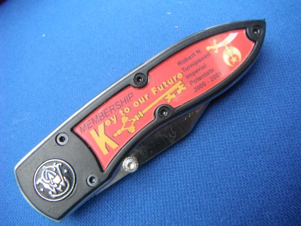 Shriner AAONMS Masonic Folding Knife Smith & Wesson Cutting Horse Knife