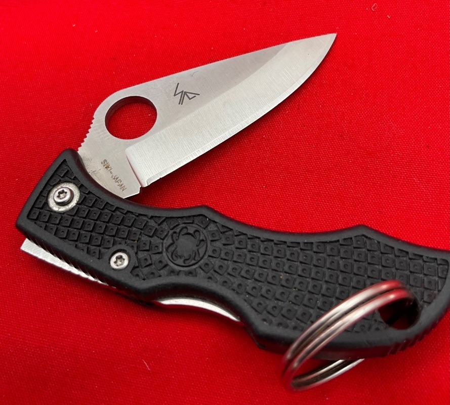 Spyderco 1-Blade Ladybug Black FRN Dimpled Nylon Folding Knife VG