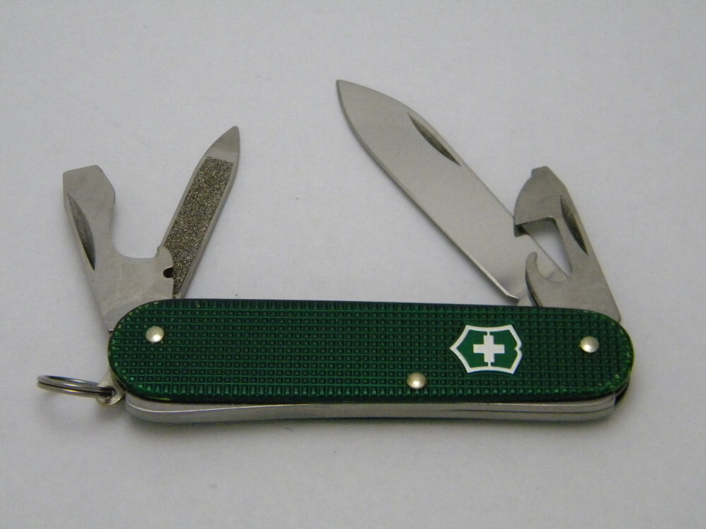 Victorinox Farmer X Alox Green Swiss Army Knife Schweizer Taschenmesser NIB  NEW – Suncoast Golf Center & Academy