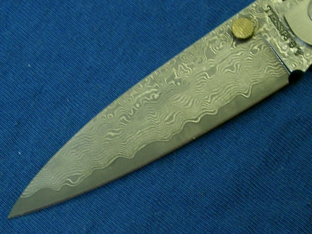 AG RUSSELL HATTORI COWRY X STEEL DAMASCUS SAN MAI LOCKBACK FOLDING