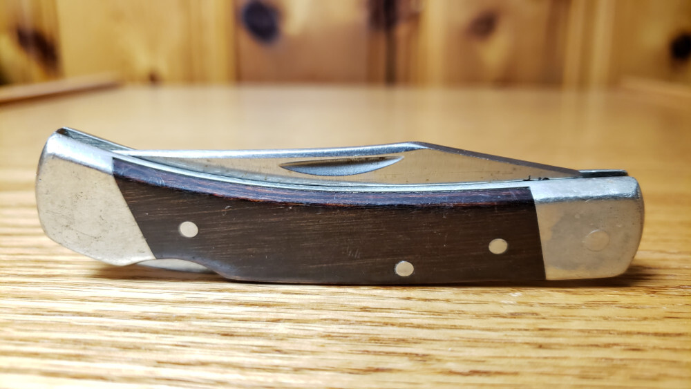 Schrade + USA LB5 Lockback Knife for repair or parts. Please see