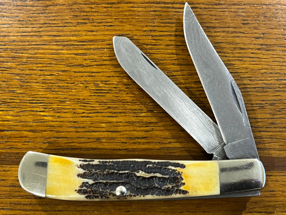 Bear MGC 554D 2-Blade Damascus Trapper Folding Knife