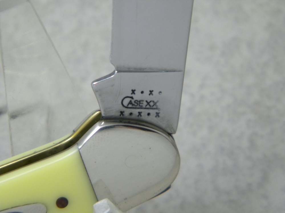 Case XX USA 2001 Yellow 32131 CV Canoe Knife in Box