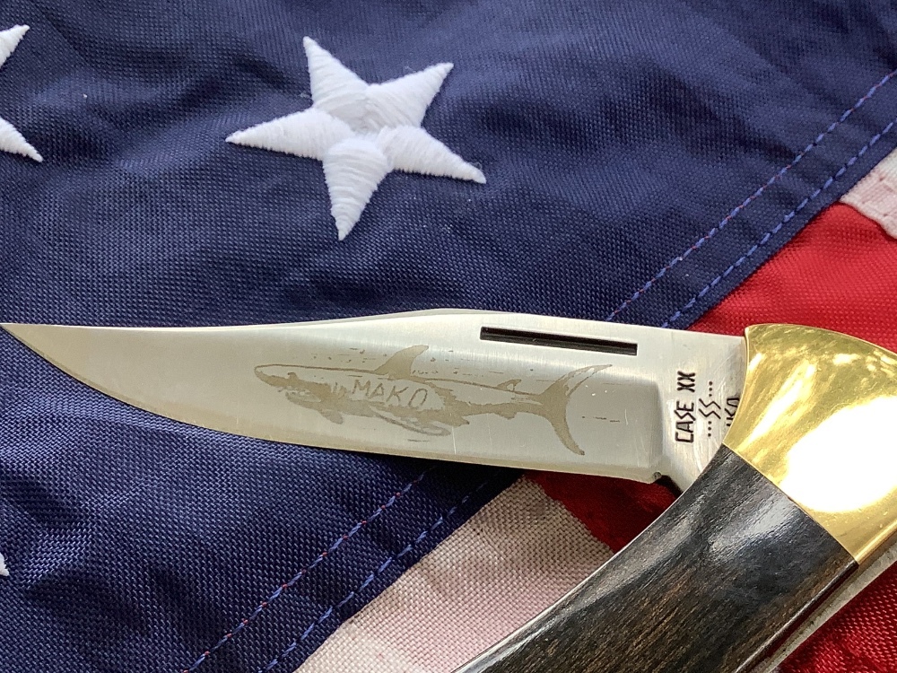 1984 Case xx Mako Shark Folding Hunter w/ Pretty Wood Handles