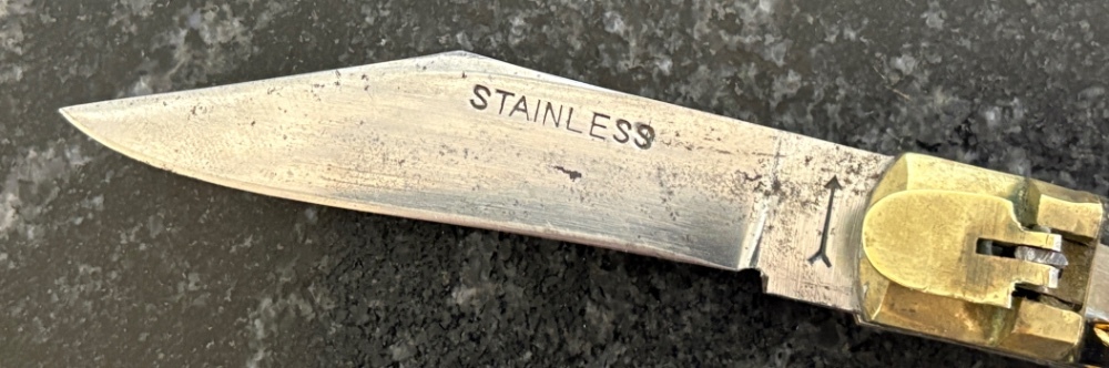 Rare Black Scale Bullfighter Lever Lock Switchblade Knife, Japan