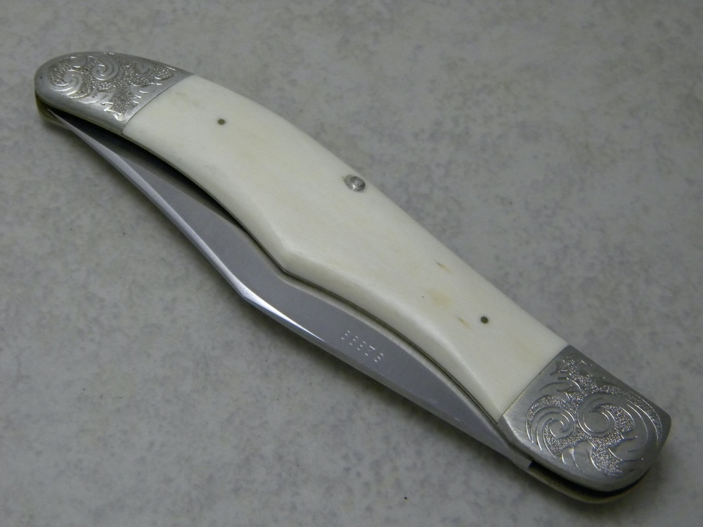 Case XX Stainless USA 3 Dot (1977) W165 SSP SAB Scrimshawed Bone