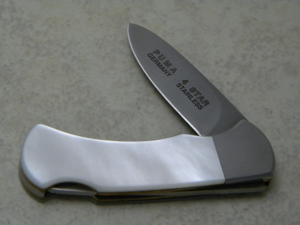 Puma Solingen Germany 4 Star Pearl Lockback Knife c.1999 NIB