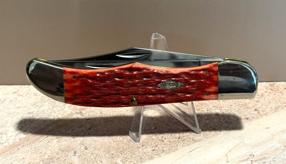 2022 CASEXX DARK RED BONE PEACH SEED JIG FOLDING HUNTER WITH