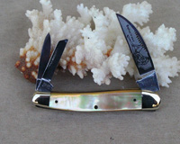 Bulldog Brand Gold Lip Pearl Seductress Knife