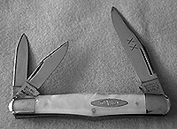 Case Classic 3083 Swell Center Whittler Knife
