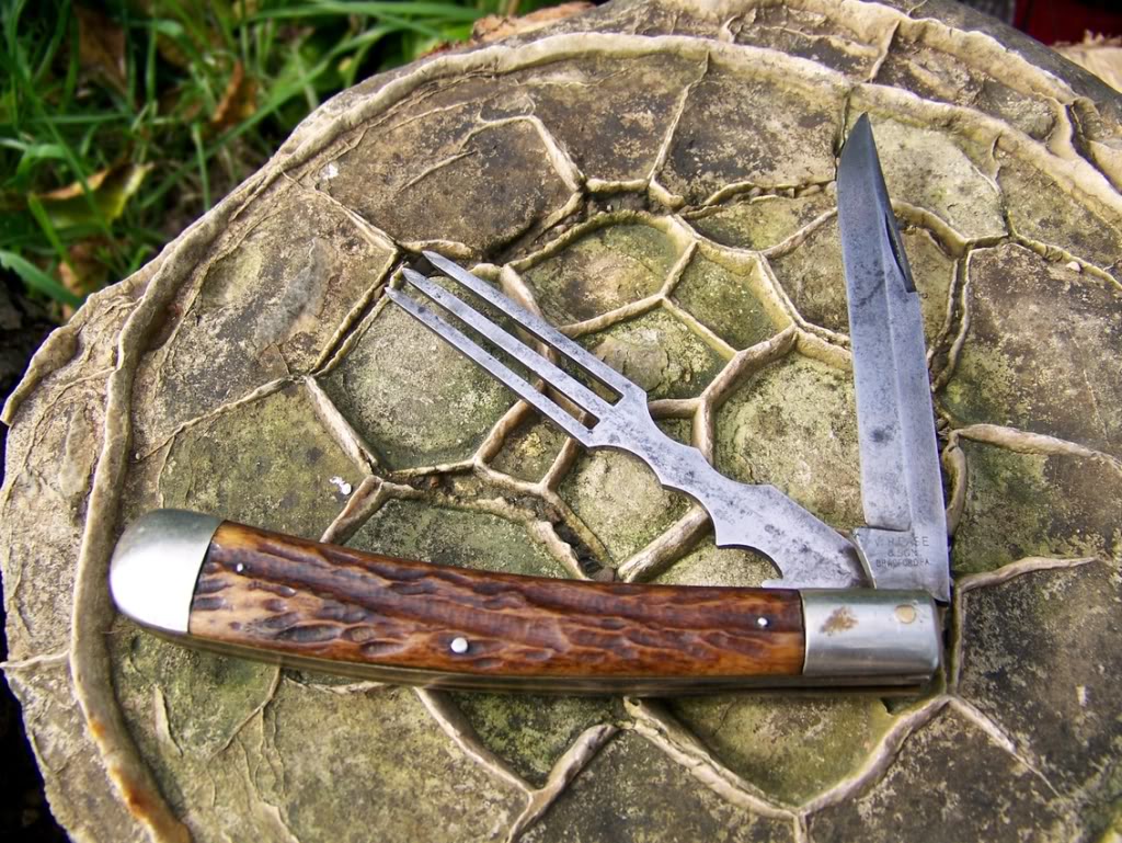 https://www.allaboutpocketknives.com/images/forum_archives/uu303-Wullie_01-BO3.jpg