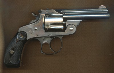 S&W.32DA1.JPG