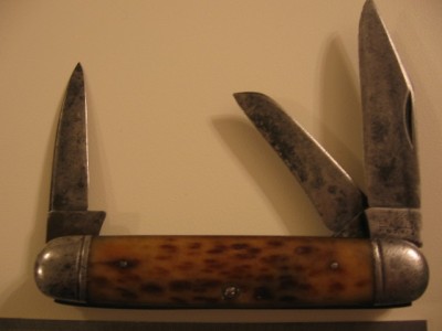 ROBESON 3 Blades 3 58 LOng Stockman Pattern Bone Handle  (1).JPG