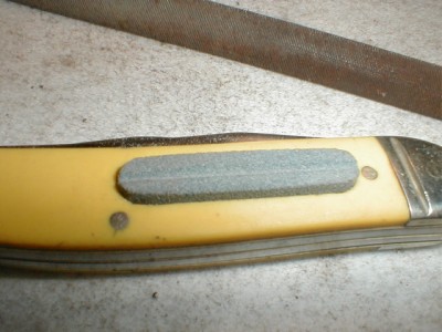 12-1-11 hook sharpener for Western fish knife 013.jpg