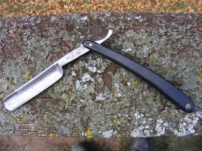 razor001.jpg