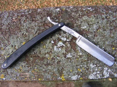 razor002.jpg
