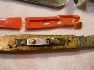 2 lock and button on frame.JPG