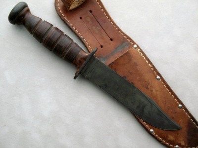 KA-BAR Fixed Blade, WWII Fighting Knife, 6 inches .JPG