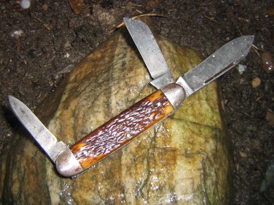 Imperial PROV RI Jigged bone knife.JPG