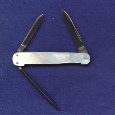 733445B.jpg
