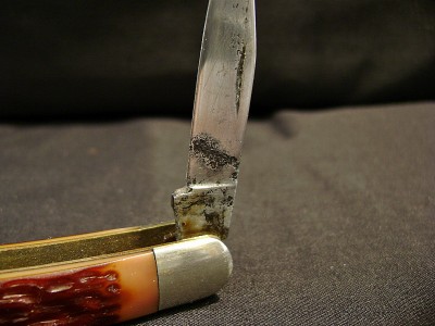 Camillus 72 Boy Scout - Rust On Secondary Clip Blade.JPG