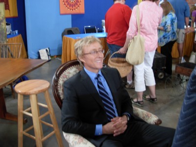 Leslie Keno & Chair.jpg