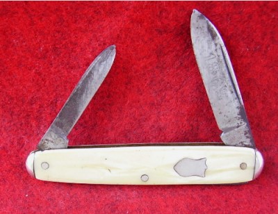 Small pearl old knife.jpg
