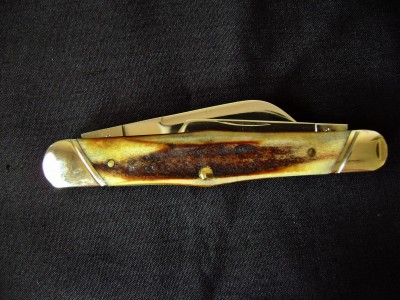 Schatt & Morgan 033 448 Stag Carpenter's Whittler - Closed Pile.JPG