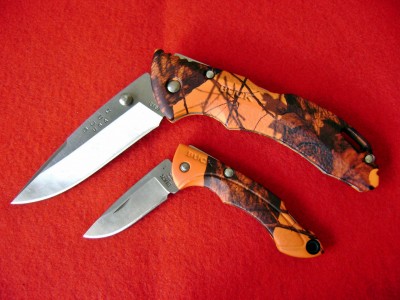 Buck Bantam Nano 283CMS9 & BLW 285CMS9 Blaze Orange Knife Combo Set CMB016 - Open Red.JPG
