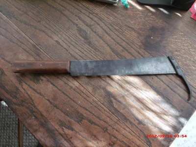 9-15-12  machette with hook end 002.jpg