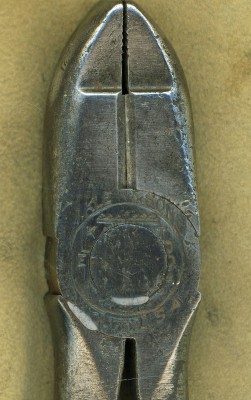 M Klein Pliers f.jpg
