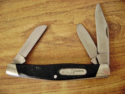 Buck 301 1990 - Open.JPG