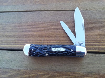 CASE XX 62028_Rough Black _half_ front blade open.jpg