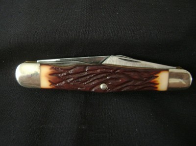 Camillus 72 - 2000s swapped secondary blades - Closed Pile.JPG