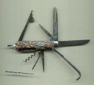 Wostenholm Horseman's knife.jpg
