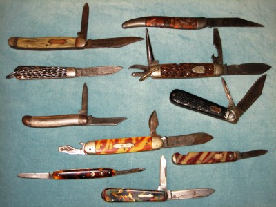Gramps Old Pocket Knives 001.jpg