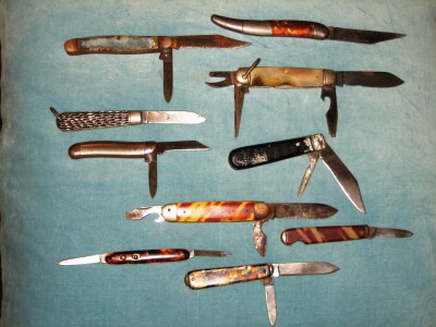 Gramps Old Pocket Knives 002.jpg