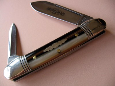 GEC #162212 Canoe Rootbeer Acrylic (a).JPG